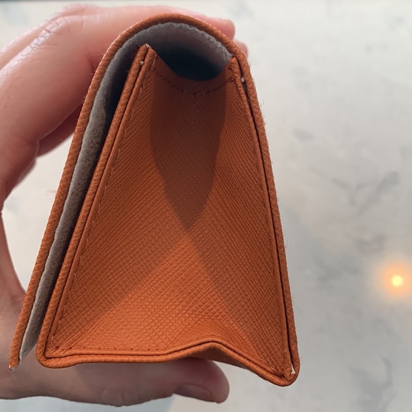 Tory Burch eyeglass case. NWOT. Burnt orange with gold Tory Burch logo and snap - Picture 4 of 8